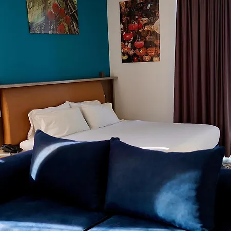 Monaco & Garden 골렘