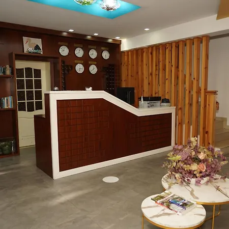 호텔 Monaco & Garden 3*