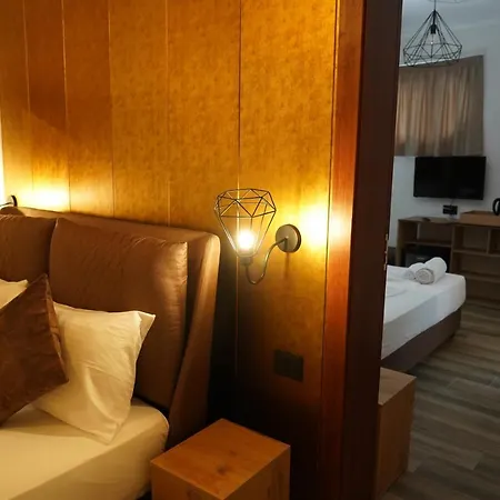 Hotel Monaco&garden Golem (Tirana)
