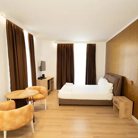 Monaco & Garden Hotel 4*