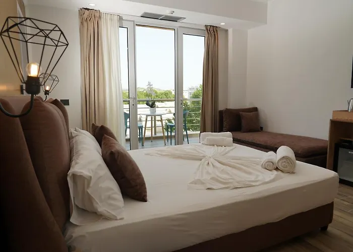 Hotel Monaco&garden Golem (Tirana)