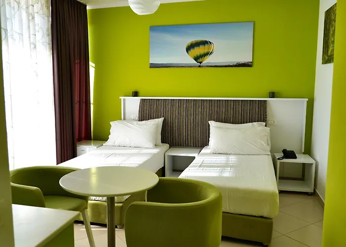 Hotel Monaco&garden Golem (Tirana)